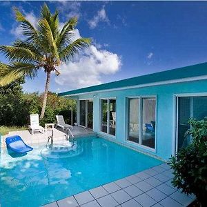 Pavilions And Pools Condo Villas